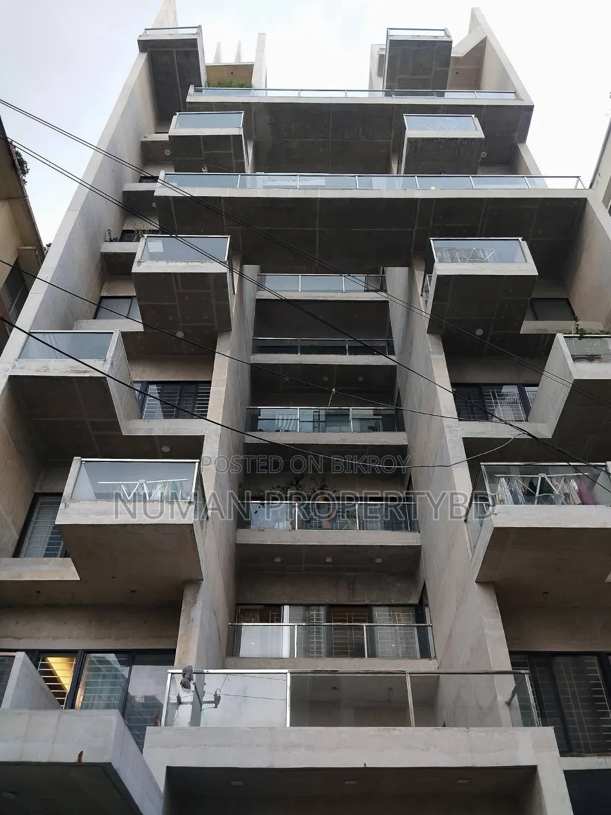 4-bedroom Apartment in Numan Property Bd, Basundhara for Rent