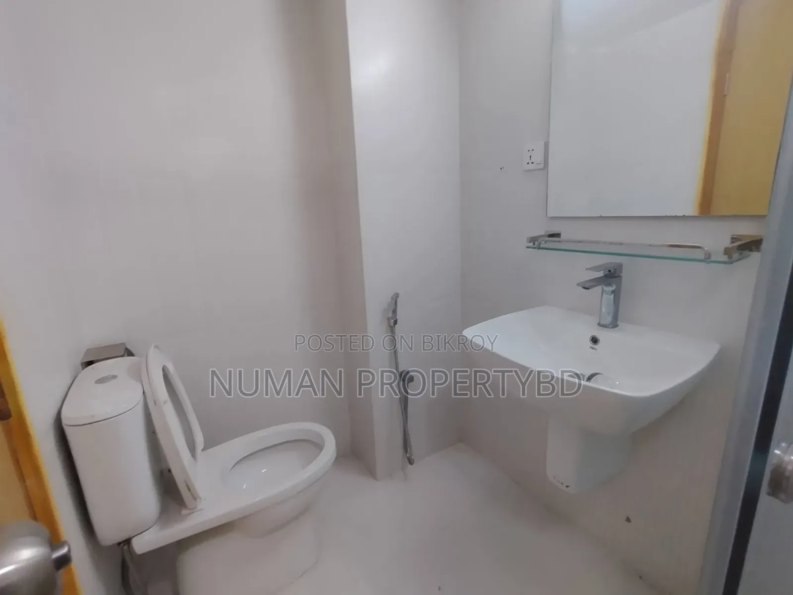 4-bedroom Apartment in Numan Property Bd, Basundhara for Rent