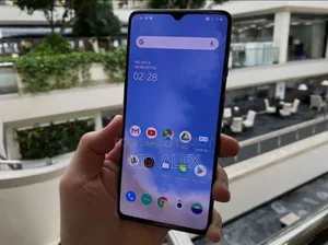 ওয়ানপ্লাস ৭টি ১২৮ জিবি নীল