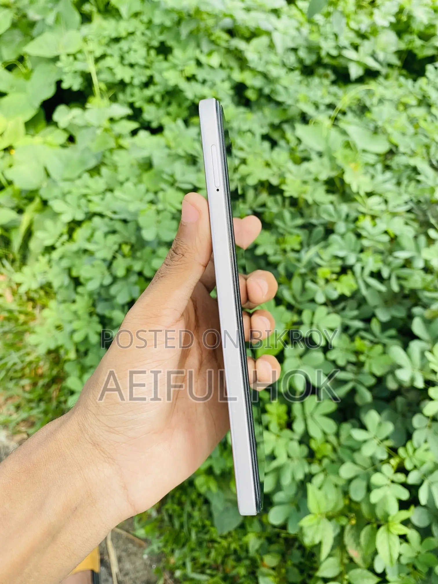 Vivo Y04 64 GB White