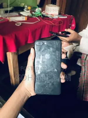 অ্যাপল আইফোন ৮ প্লাস ৬৪ জিবি ব্ল্যাক