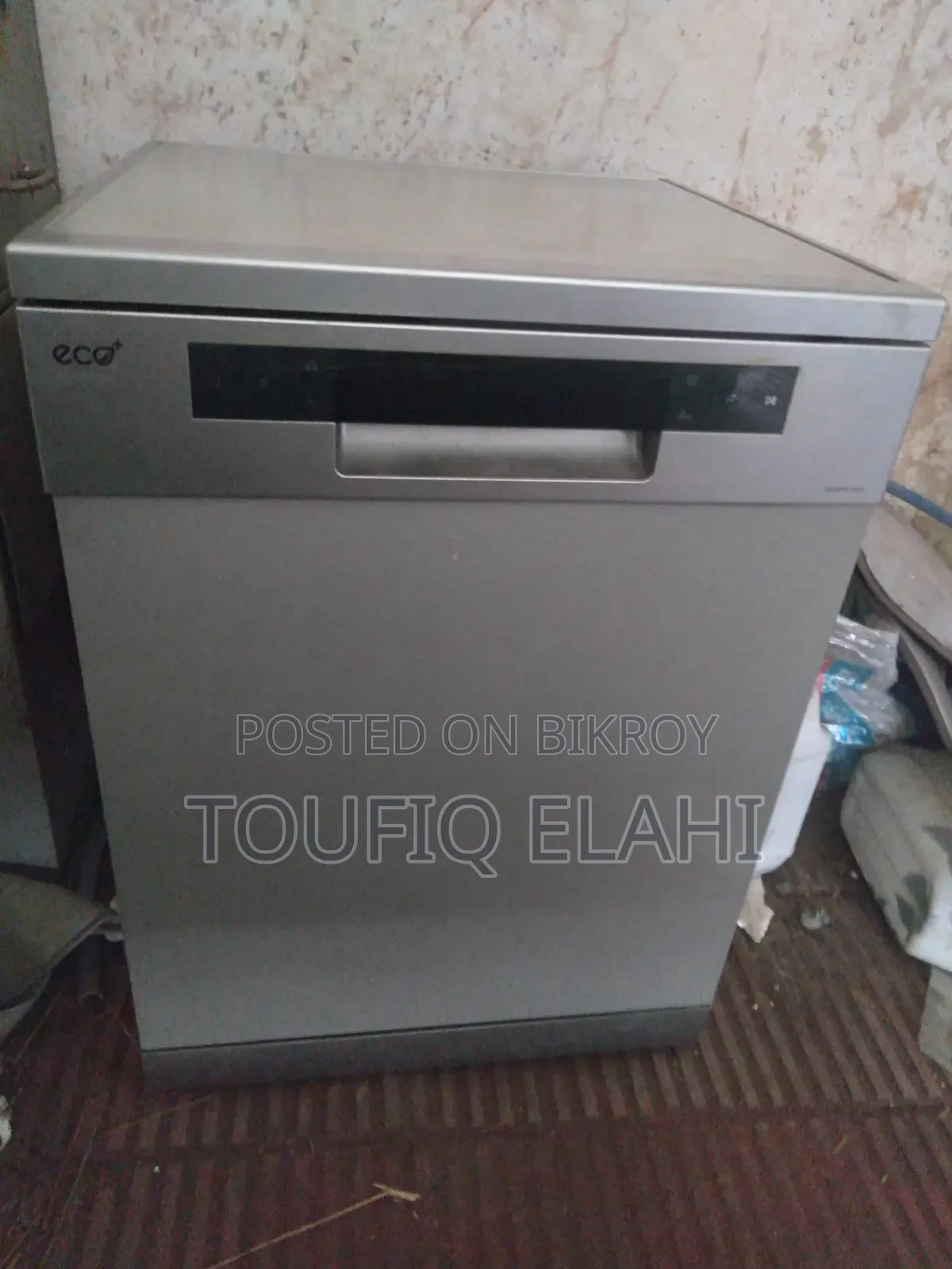 Free-standing Dishwasher