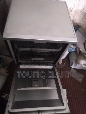 Free-standing Dishwasher