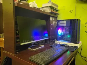Desktop Computer 8GB AMD Ryzen 5 SSD 256GB