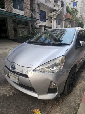 Toyota Aqua 2013 Silver