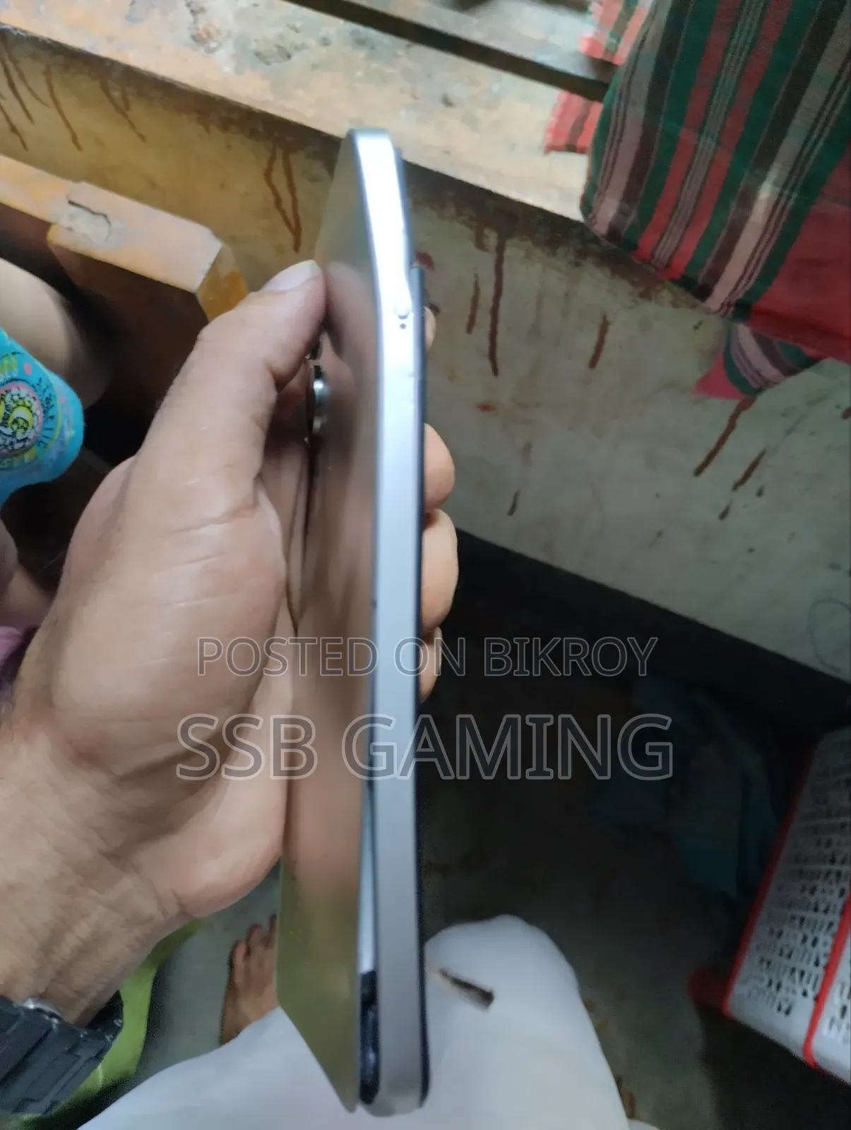 Vivo Y04 64 GB Gold