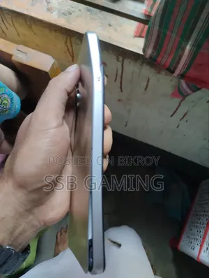 Vivo Y04 64 GB Gold