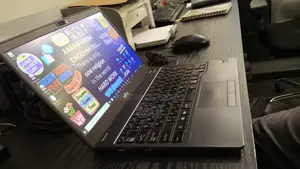 Laptop Fujitsu 12GB Intel Celeron SSD 128GB