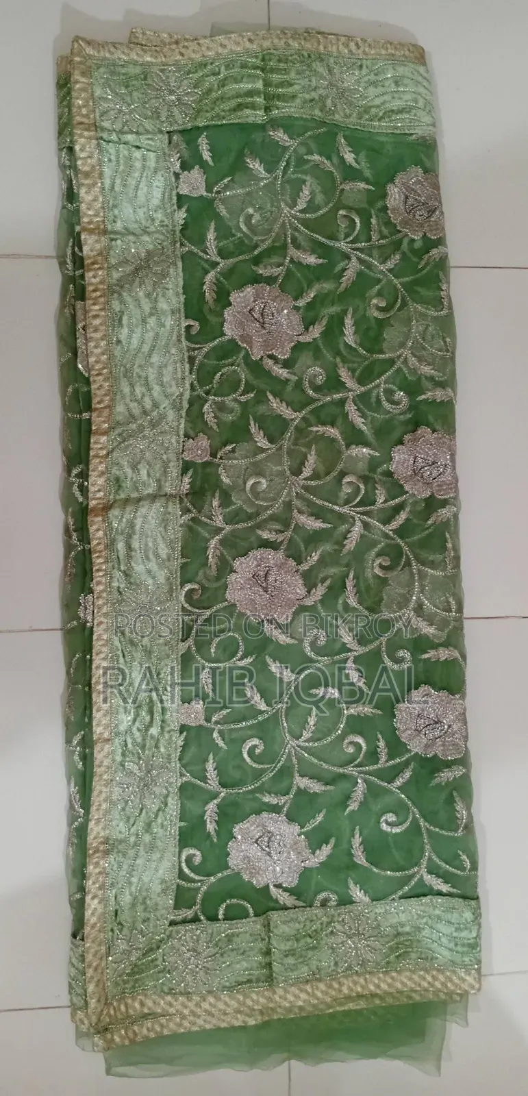 নেটের শাড়িটি সেল করবো