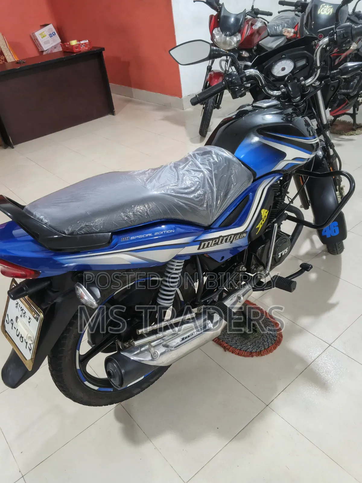 নতুন টিভিএস মেট্রো প্লাস ২০২৪ ব্ল্যাক