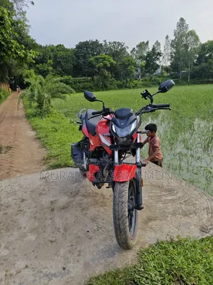 Hero Thriller 160R 2022 Red