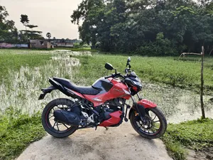 Hero Thriller 160R 2022 Red