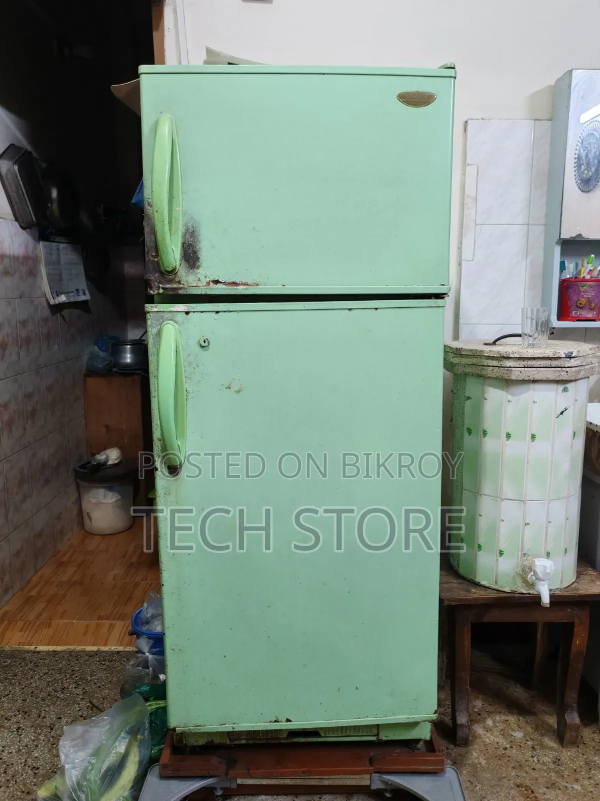 Singer Fridge Running