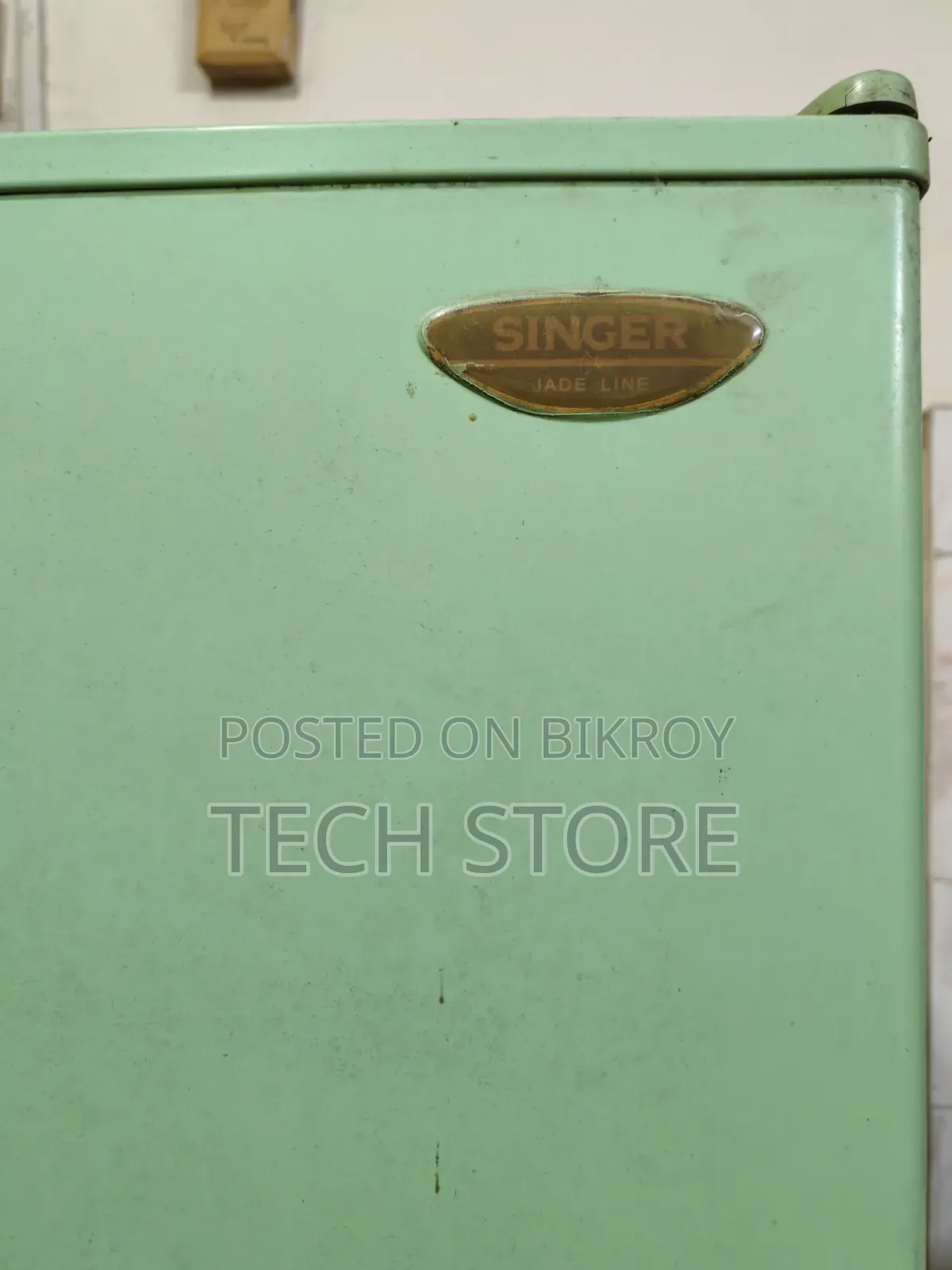 Singer Fridge Running