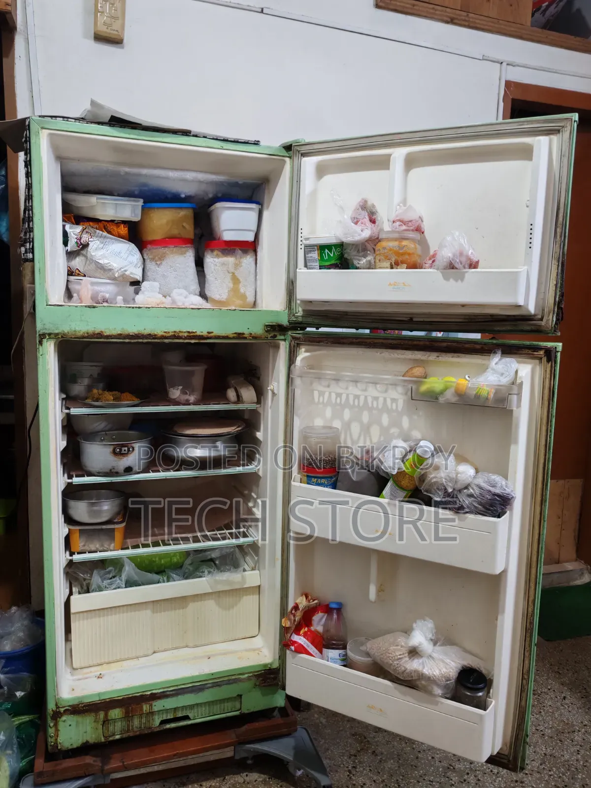 Singer Fridge Running
