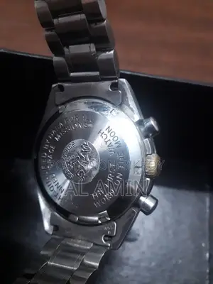 ওমেগা ঘড়ি বিক্রির জন্য