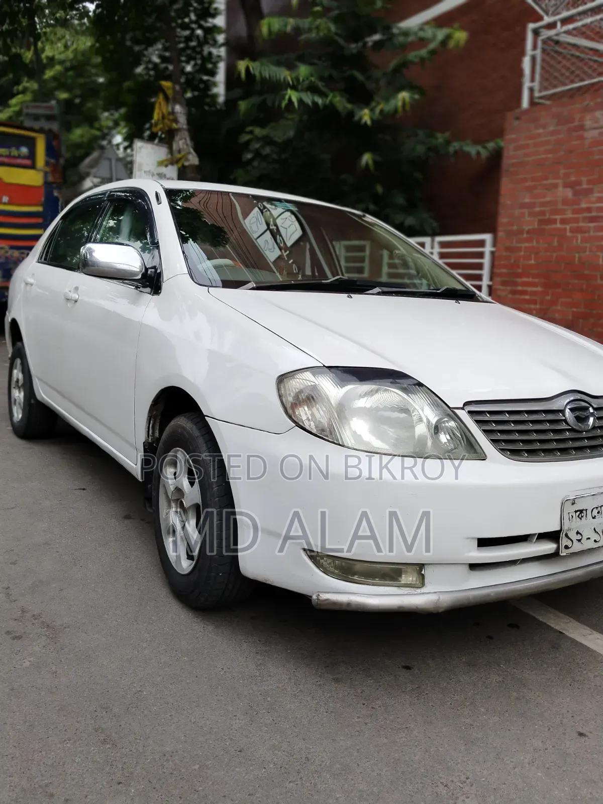 Toyota Corolla 2001 White