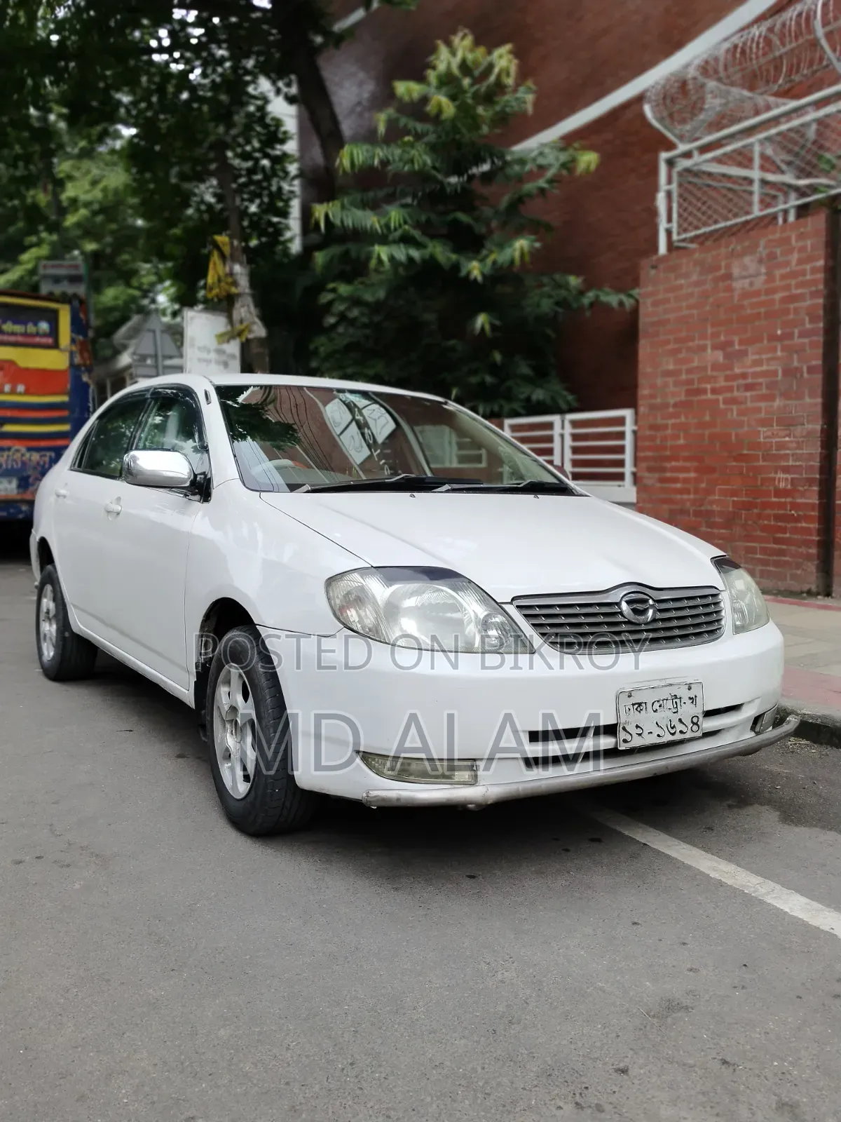 Toyota Corolla 2001 White