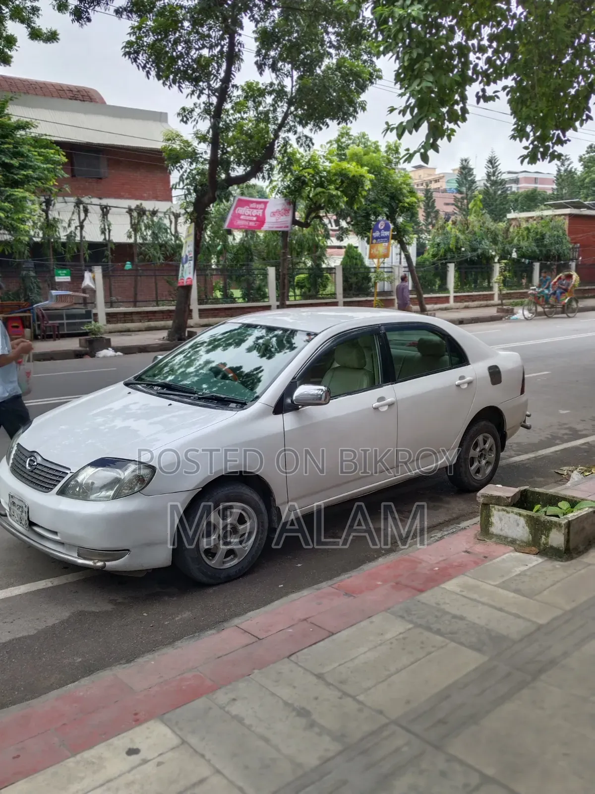 Toyota Corolla 2001 White