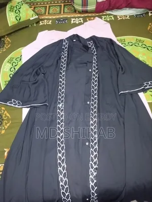 A good quality burqa will be sold. Dubai cherry fabric.