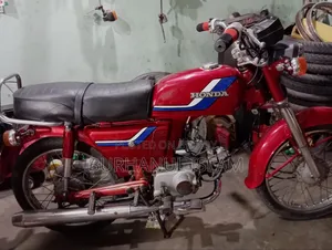 হোন্ডা ২০২৬ লাল