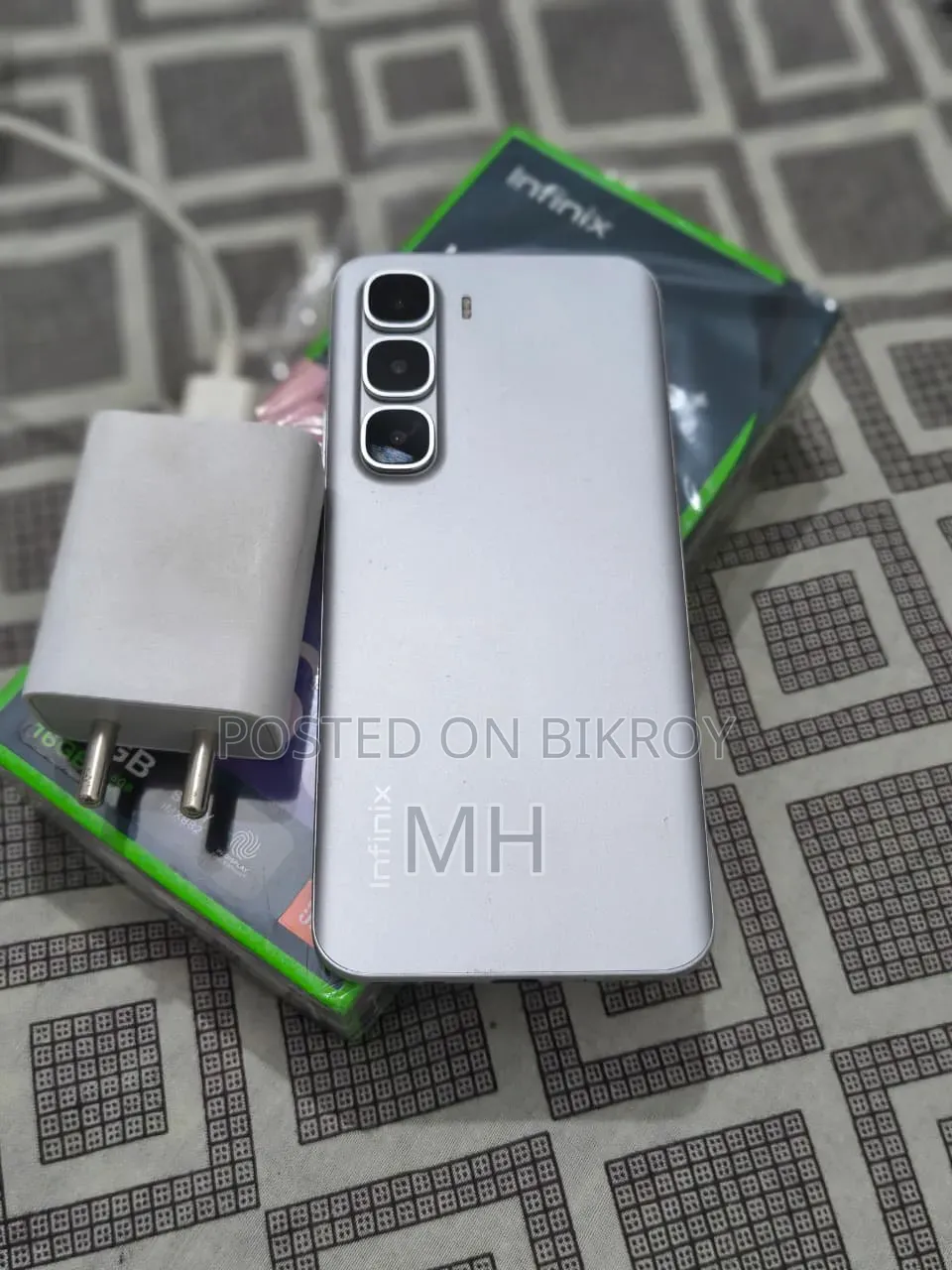 Infinix Hot 60 Pro+ 256 GB Silver