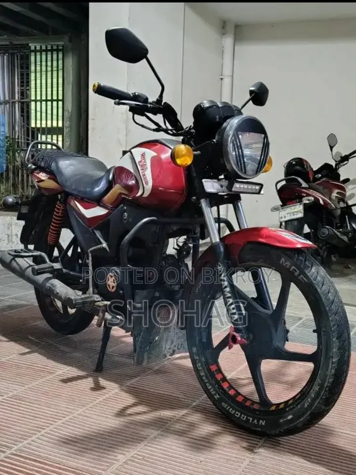 Mahindra Duro 2015 Red