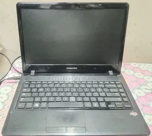 Laptop Samsung 4GB AMD Ryzen 5 HDD 500GB