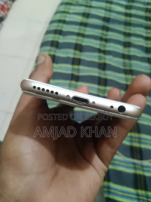 Apple iPhone 6s 64 GB Gold