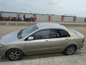 Toyota Corolla Sedan Automatic 2004 Silver