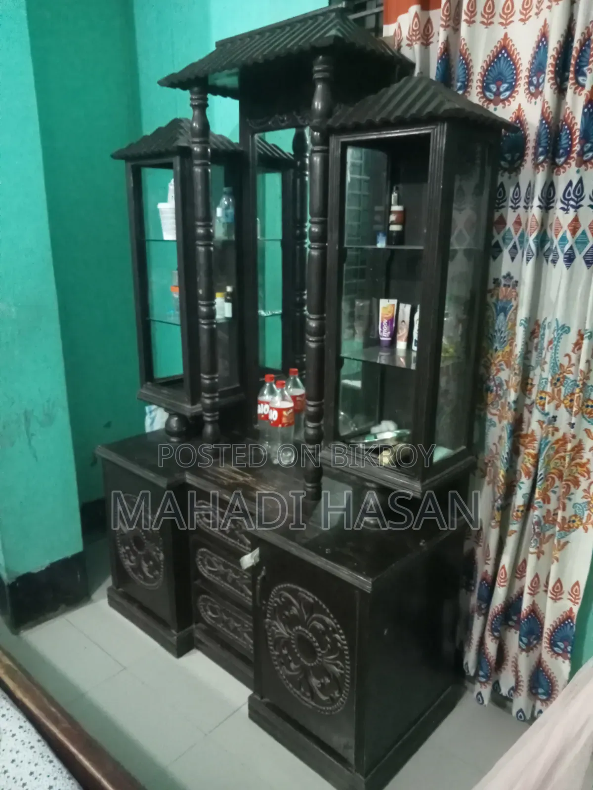 ড্রেসিং টেবিল
