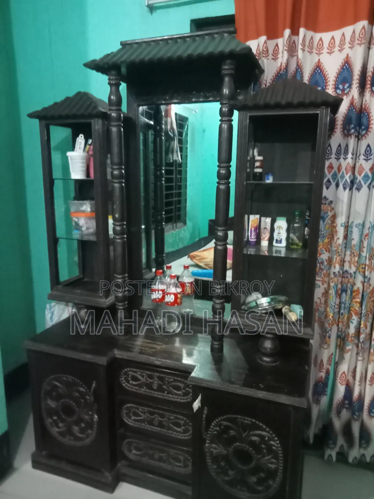 ড্রেসিং টেবিল