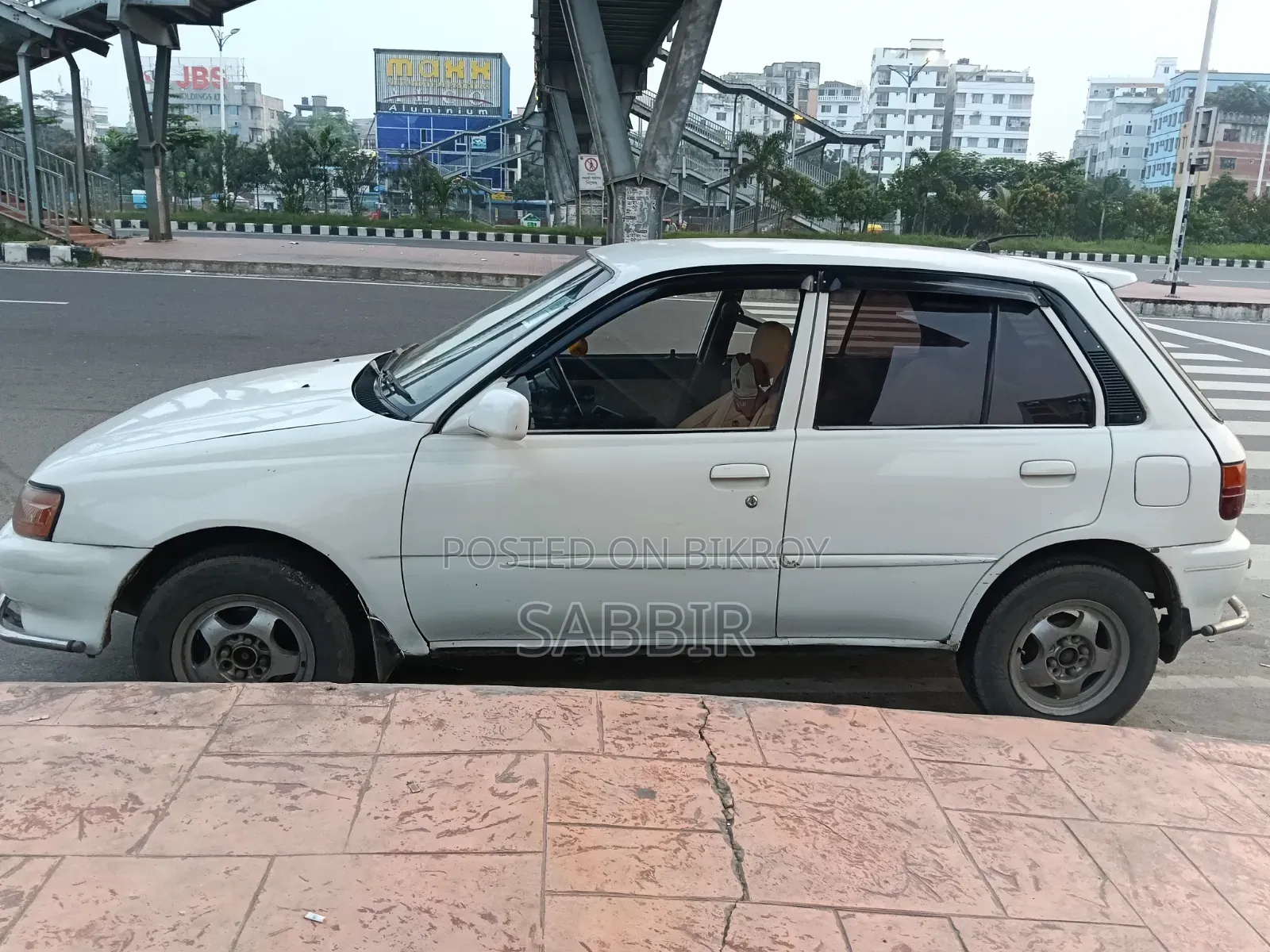 টয়োটা স্টারলেট ১৯৯০ সাদা