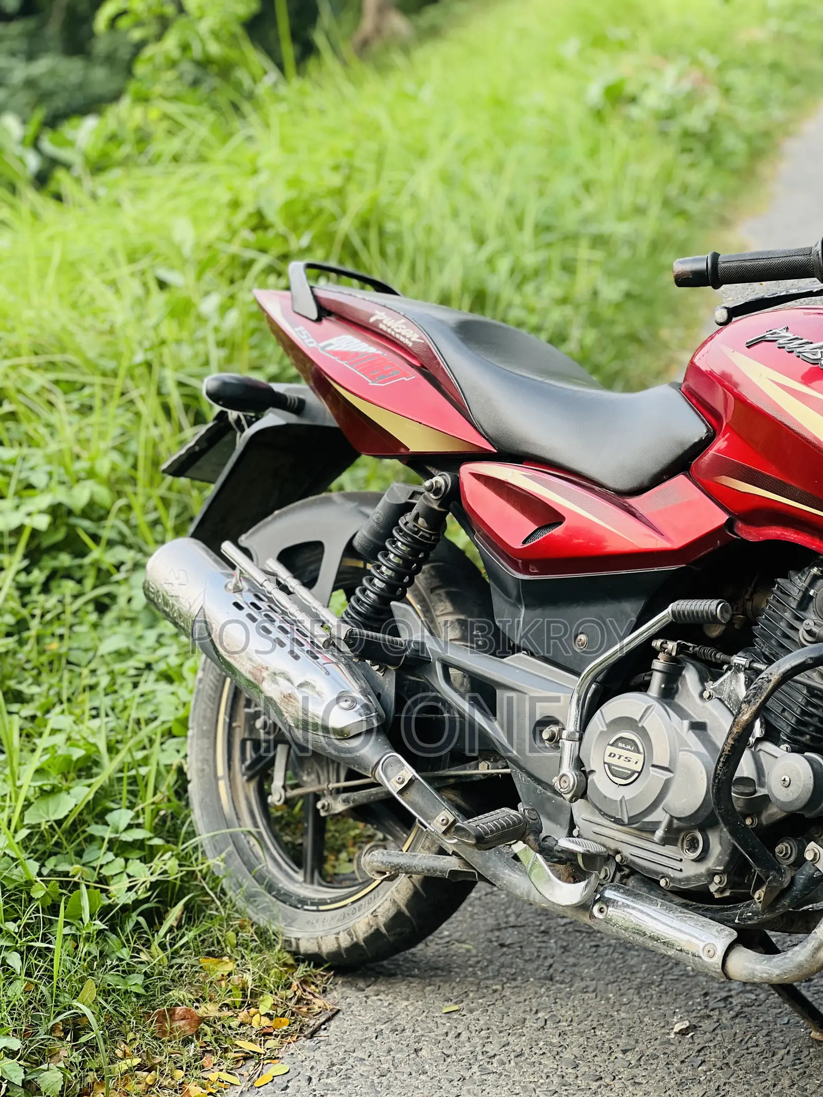 New Bajaj Pulsar 150 2016 Red