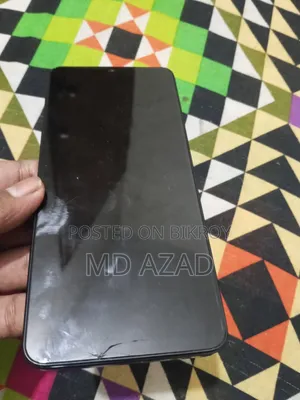 Vivo Y04 64 GB Black