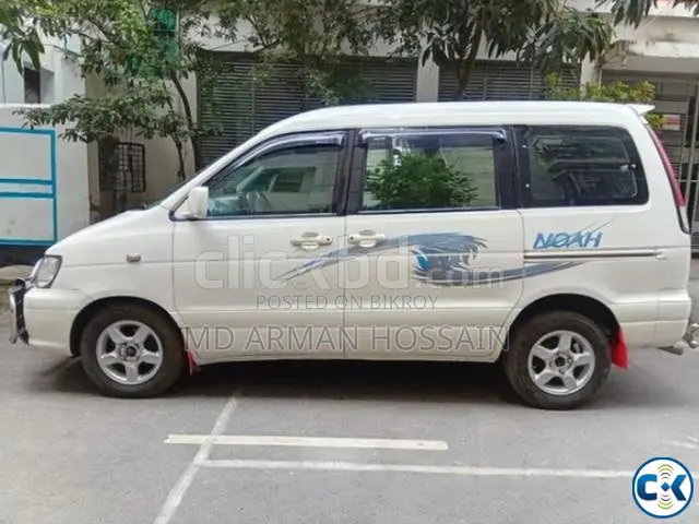 Toyota Noah 2.0 FWD (8 Seater) 2006 White