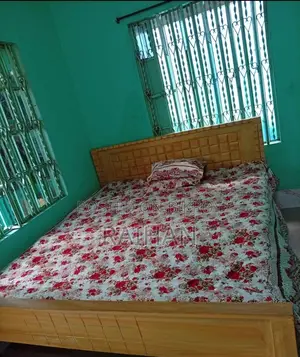 ফুল ফ্রেশ ডাবল বেড