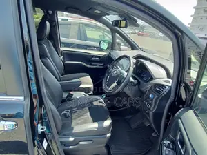 Toyota Esquire 1.8 Front-Wheel Drive Hybrid (7 Seater) 2021 Black