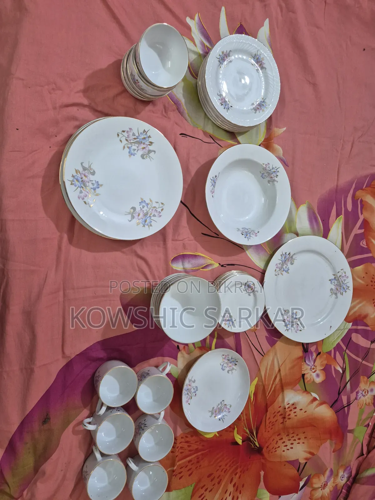 Dinnerware Set