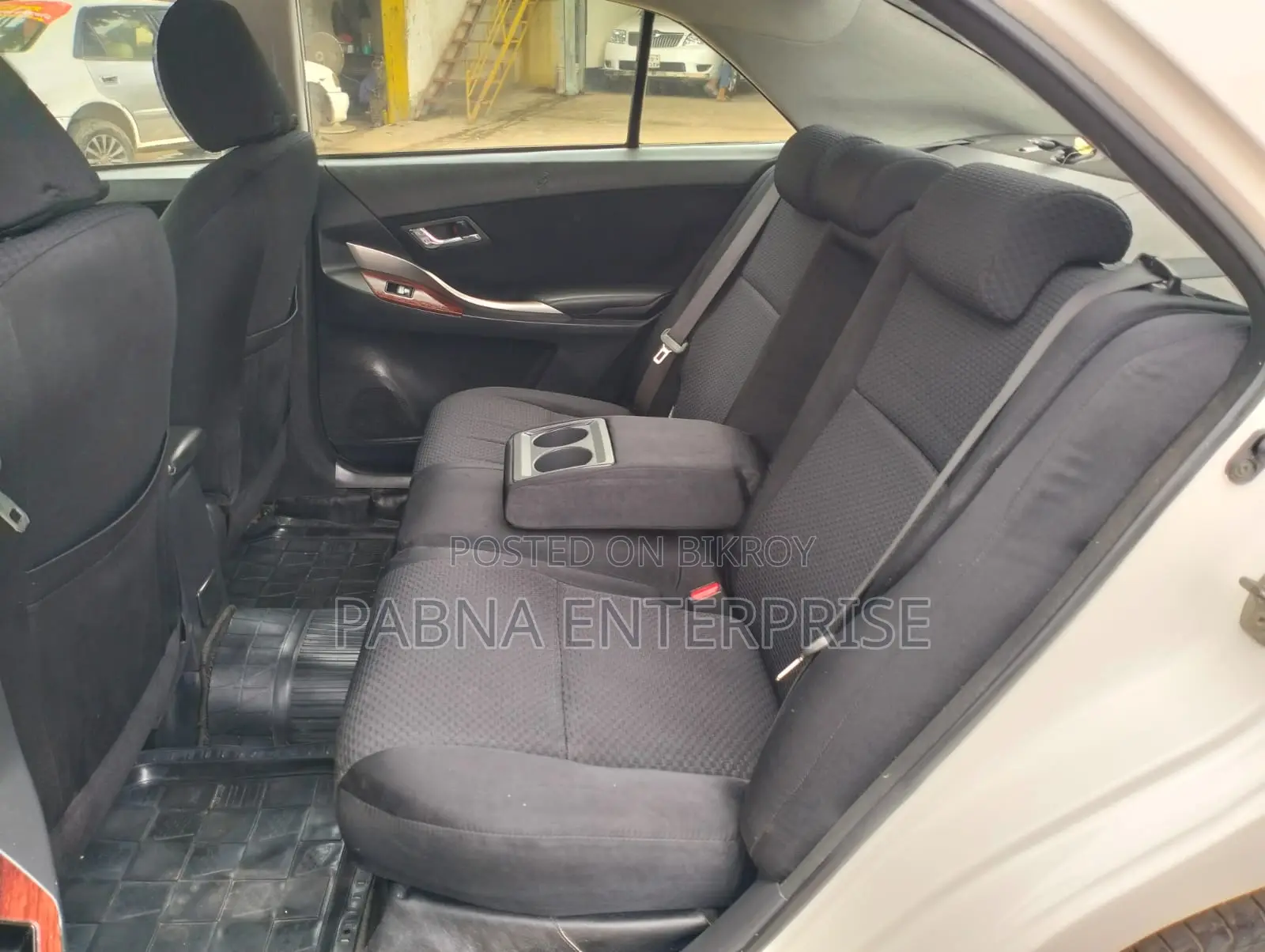 Toyota Premio 2010 White