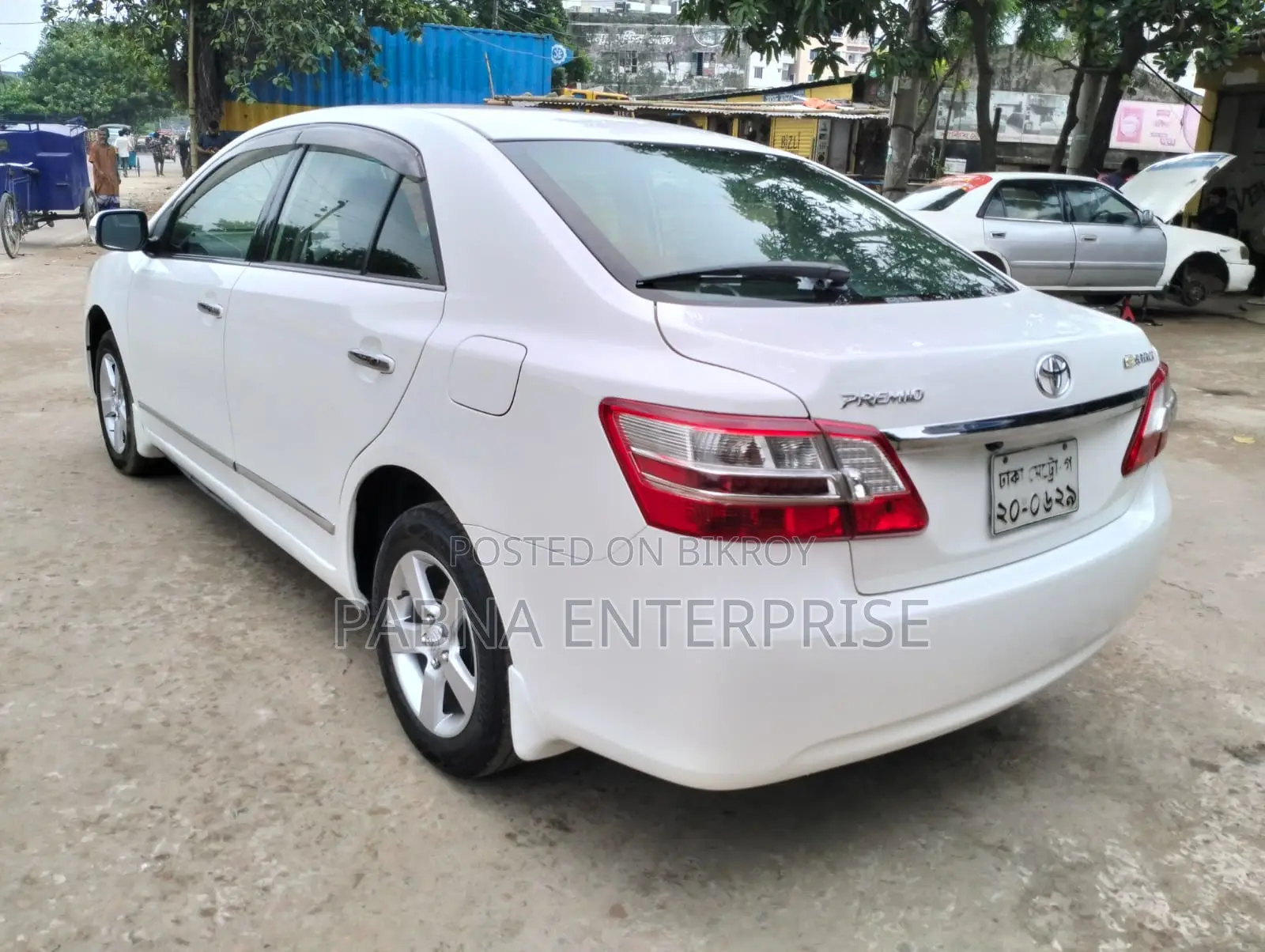 Toyota Premio 2010 White