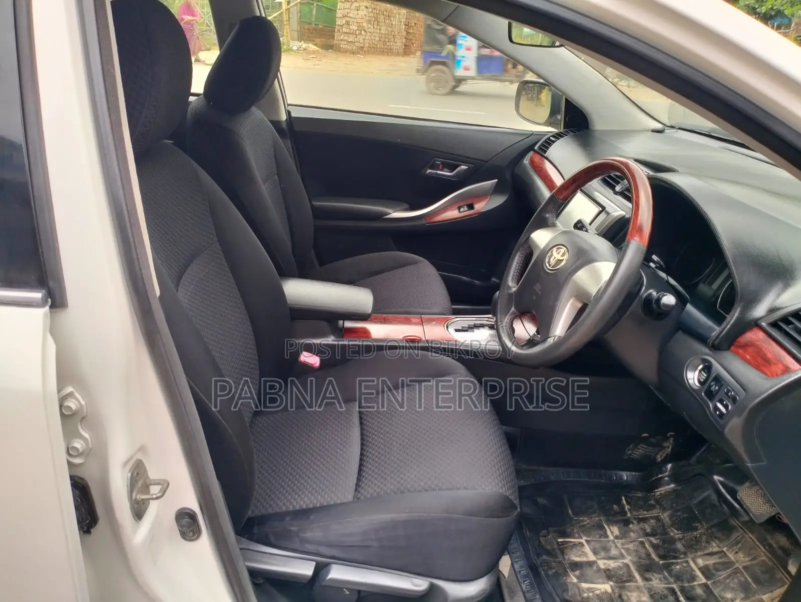 Toyota Premio 2010 White