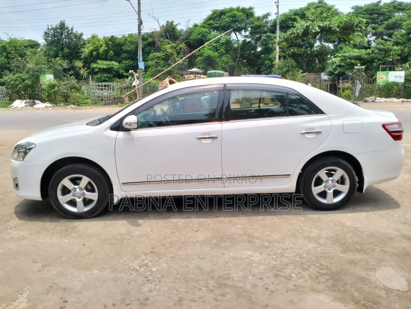 Toyota Premio 2010 White