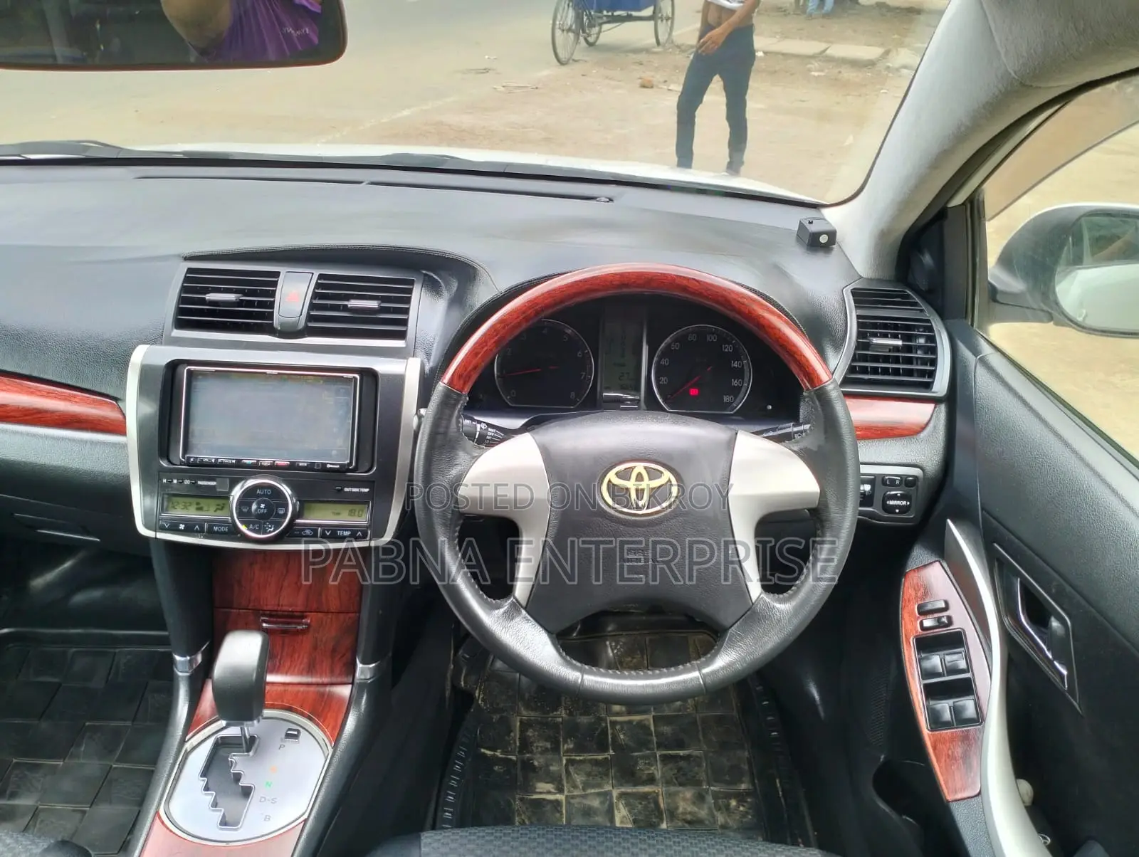 Toyota Premio 2010 White