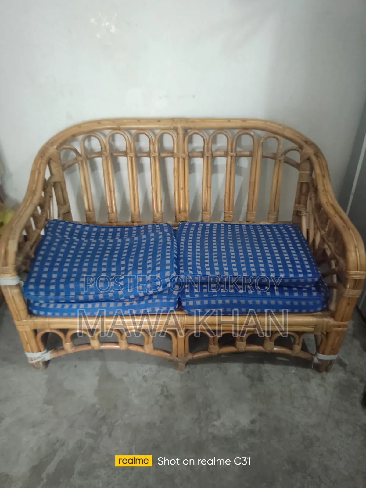 Sofa for Sale. Old Sofa but Fresh