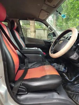 Toyota HiAce 2012 Silver