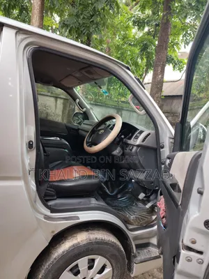 Toyota HiAce 2012 Silver