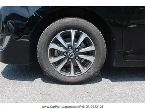 Toyota Esquire 2.0 FWD (7 seater) 2020 Black