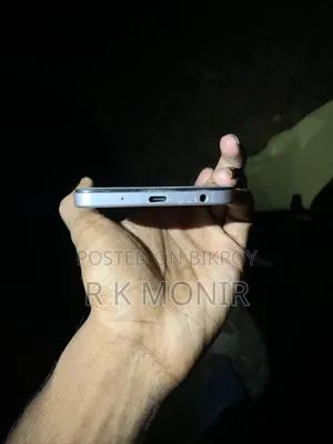 Vivo Y04 128 GB Gold