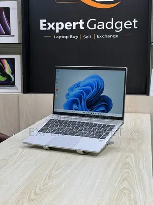 Laptop HP EliteBook 640 G10 16GB AMD Ryzen 5 SSD 256GB